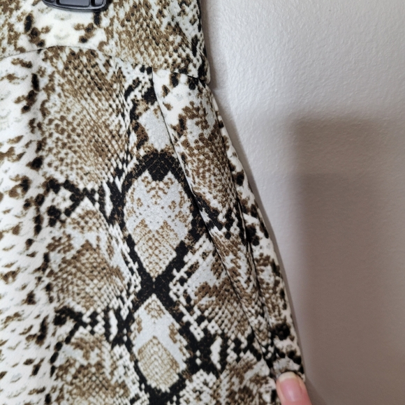 Wide Leg High Rise Animal Print Pants Size 4 Petite - Picture 5 of 5